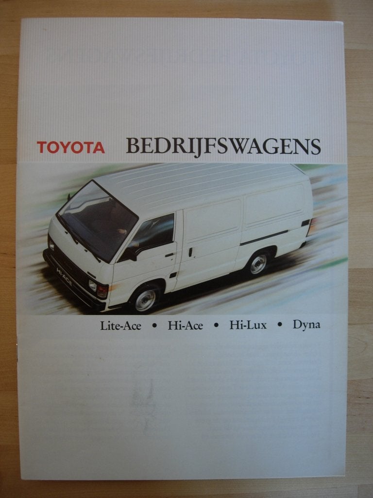 Toyota HiLux HiAce LiteAce Dyna Brochure ca 1989, Toyota, Ophalen of Verzenden, Zo goed als nieuw, Toyota