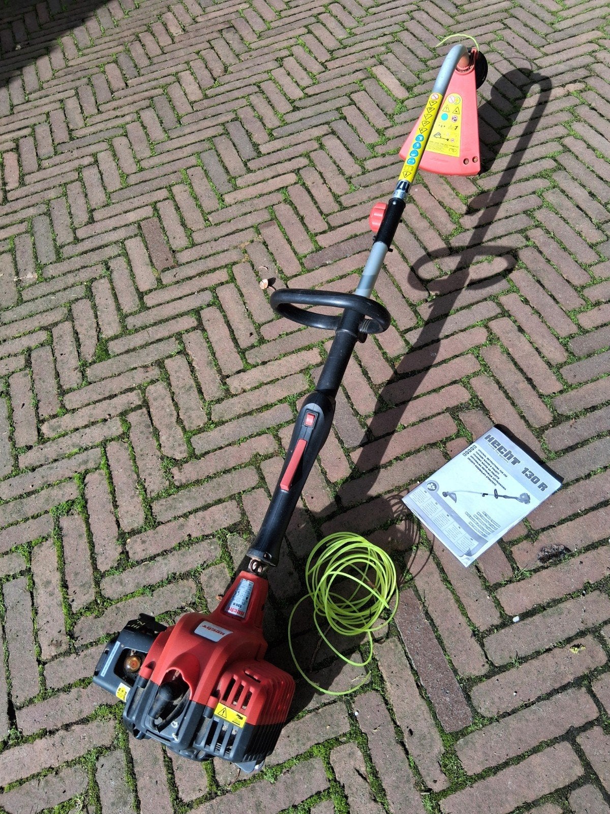 Trimmer/ Strimmer, Ophalen, Benzine, Hecht, Zo goed als nieuw