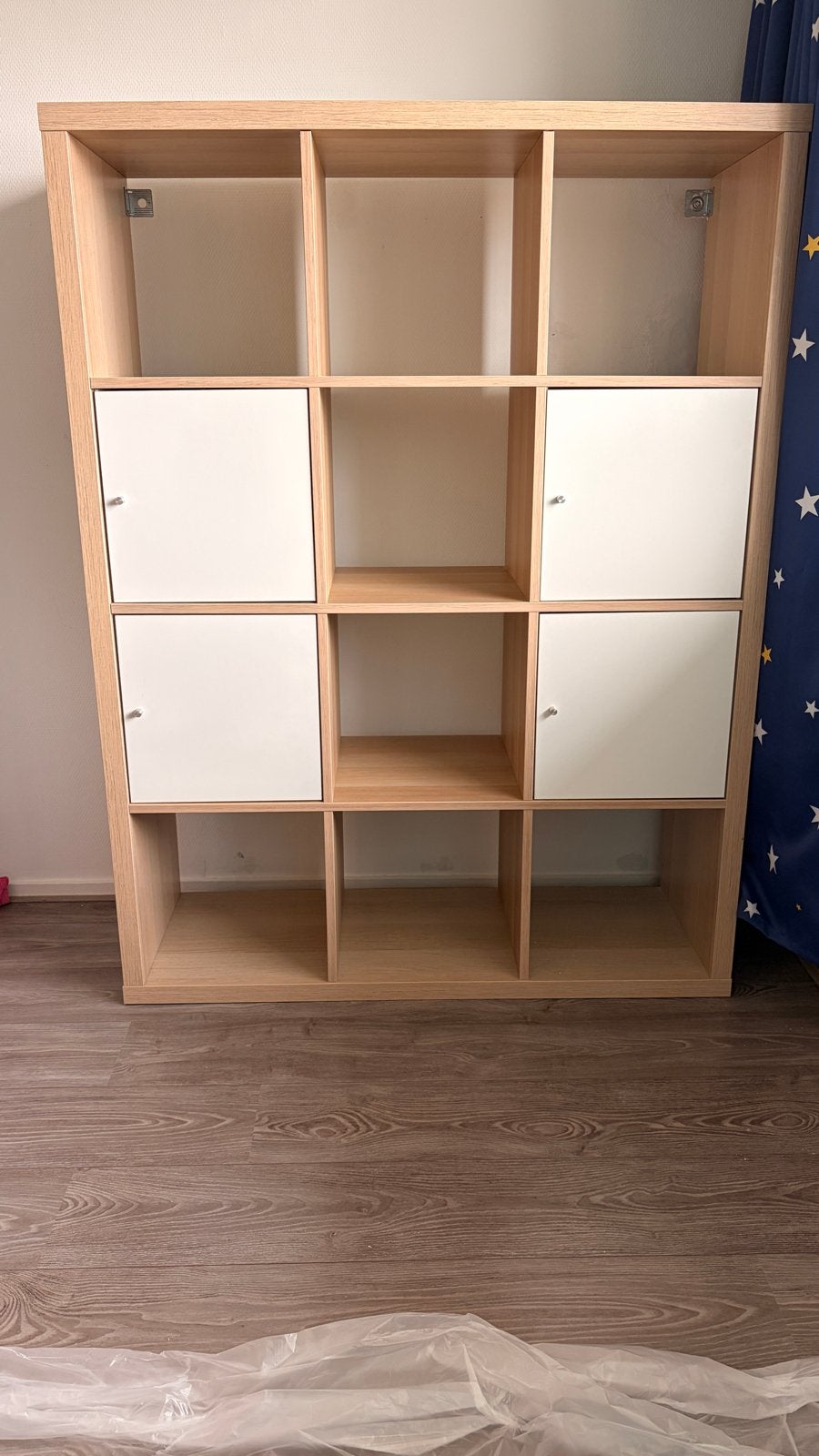 IKEA Kallax kast met 12 vakken en 4 deurtjes, Ophalen, Zo goed als nieuw