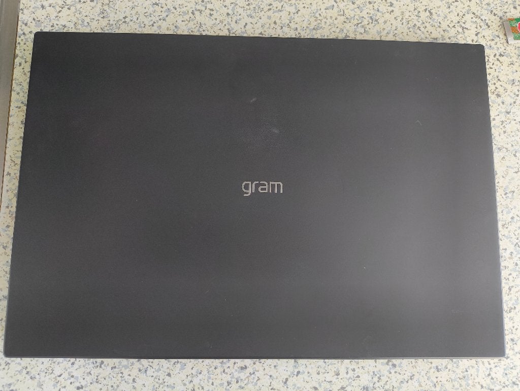 LG Gram 16Z90P, Ophalen, Met videokaart, 2 tot 3 Ghz, Qwerty