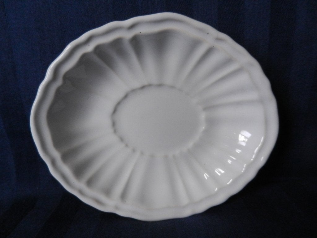 Wit ovaal aardewerk schaal / schaaltje geribd Makkum b. 18,2, Ophalen of Verzenden