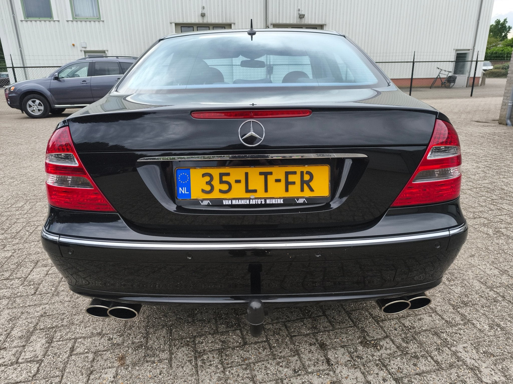 Mercedes-Benz E-Klasse E240 Avantgarde Nette Auto (bj 2003), Auto's, Automaat, Achterwielaandrijving, Gebruikt, 2597 cc