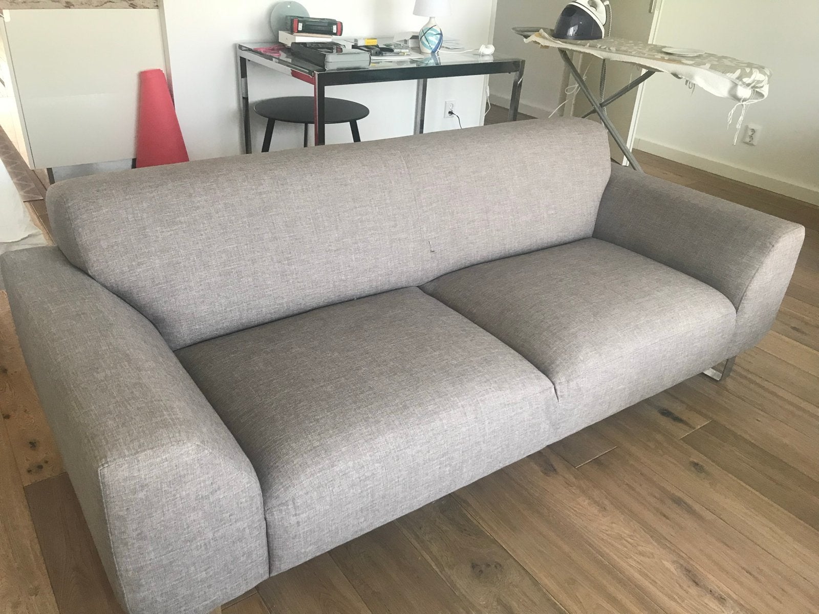 Comfortabele 2-zitsbank in neutrale kleur, Huis en Inrichting, Ophalen, Gebruikt, Tweepersoons, 75 tot 100 cm