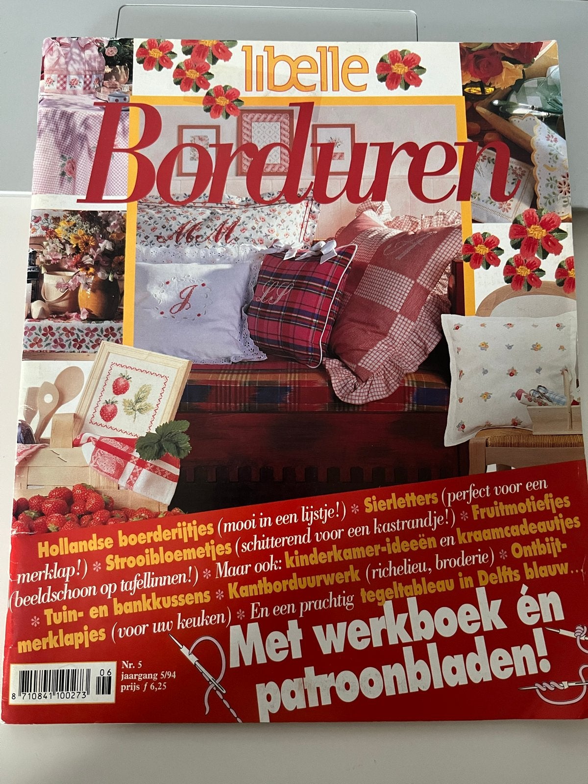 Libelle Borduren Werkboek en Patroonbladen - Jubileumeditie, Ophalen of Verzenden, Zo goed als nieuw, Handborduren, Patroon