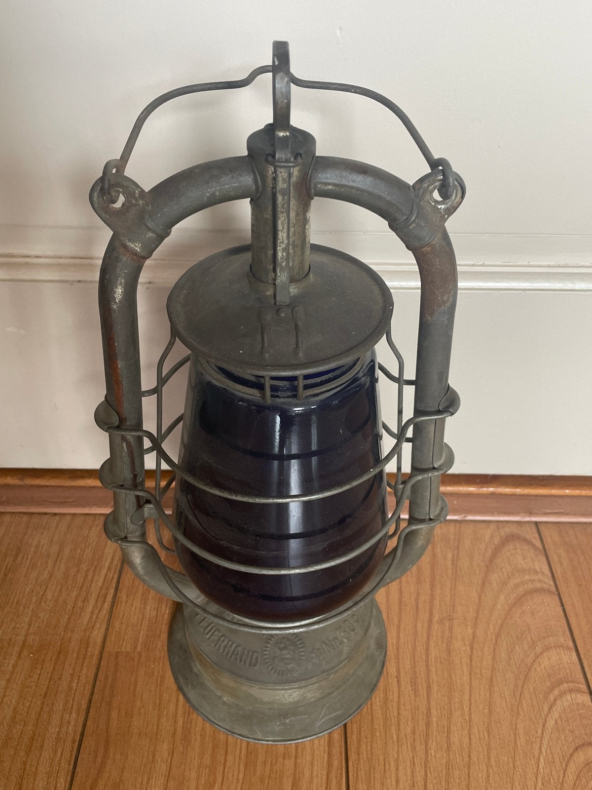 Vintage Feuerhand 305 Stormlantaarn met Blauw Glas, Ophalen