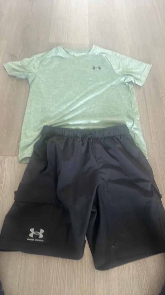 Under armour setje zise:M, Ophalen of Verzenden, Zo goed als nieuw, Zwart, Algemeen