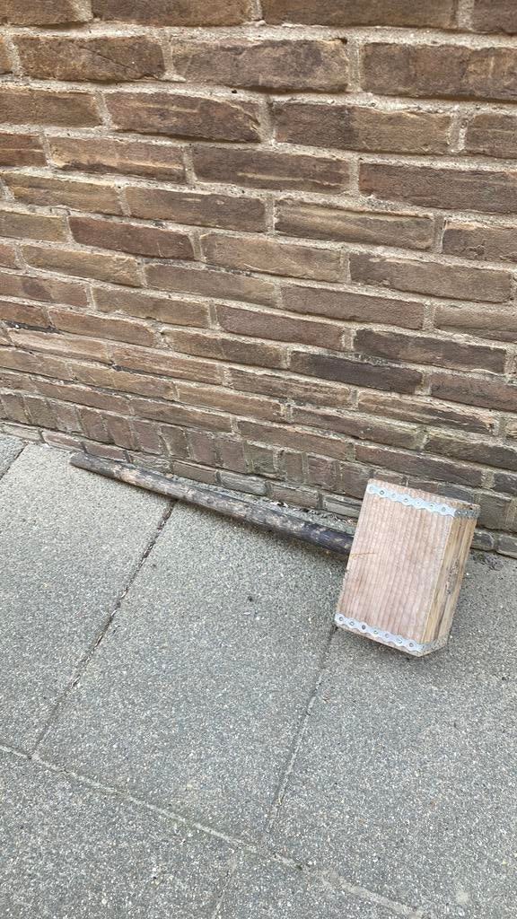 Slaghamer, Ophalen, Zo goed als nieuw