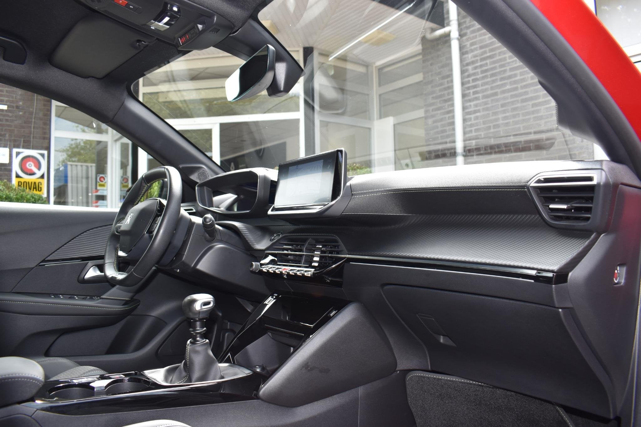 Peugeot 208 GT-Line | NIEUWSTAAT | NIEUWE RIEM | LAGE KILOME, Auto's, Voorwielaandrijving, Gebruikt, Euro 6, Leder en Stof