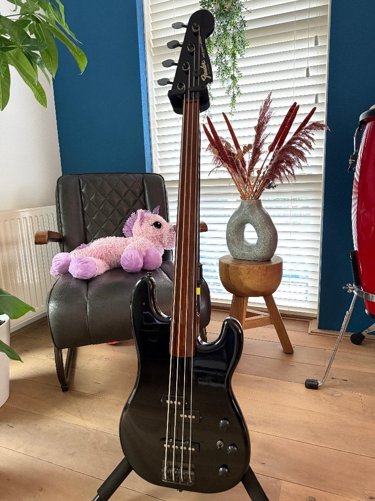 Fender Jazz Bass Special Fretless MIJ E-series 84-87 – Black