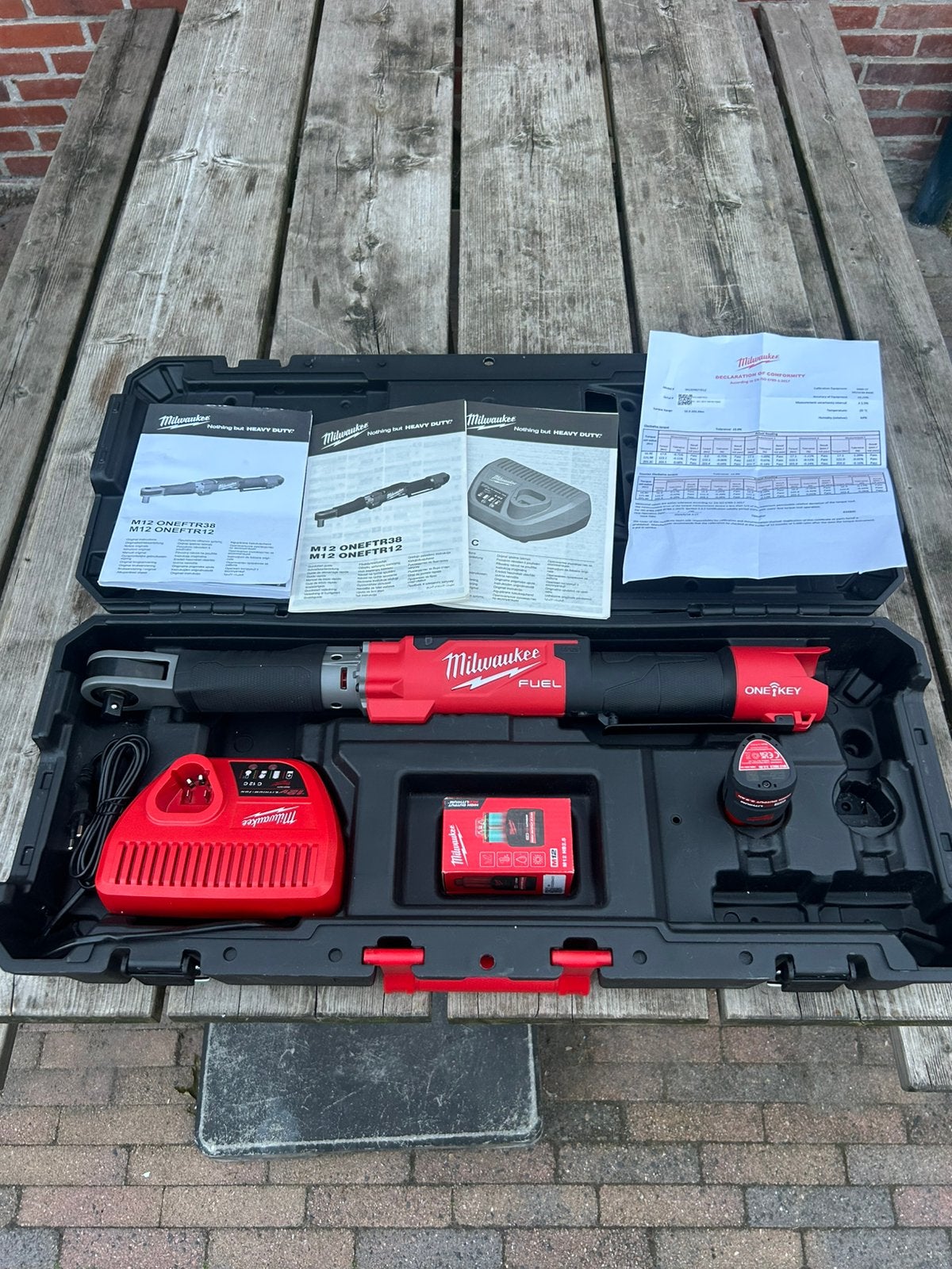 Milwaukee M12 ONEFTR12 digitale momentsleutel, Doe-het-zelf en Verbouw, Gereedschap | Machine-onderdelen en Toebehoren, Ophalen of Verzenden