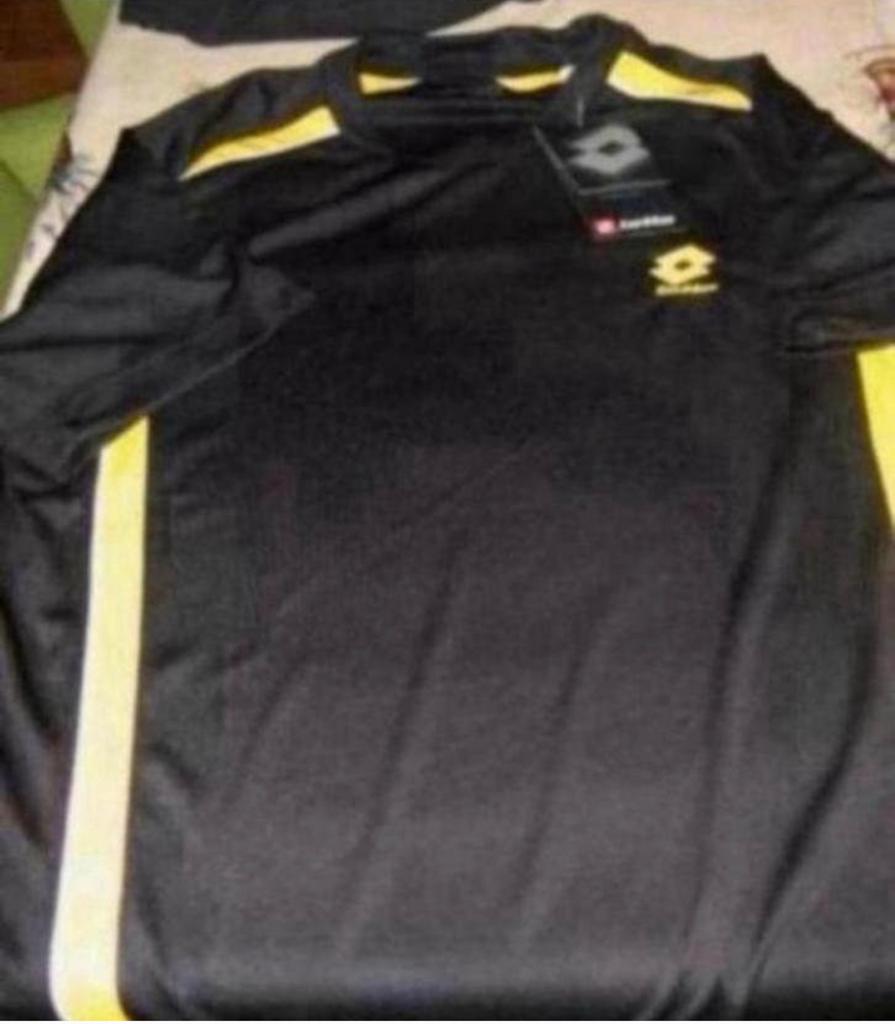 Heren Sport TShirt NIEUW of Heren Zwembroek mt 7/ Hummel Tas, Ophalen of Verzenden, Zo goed als nieuw, Zwart