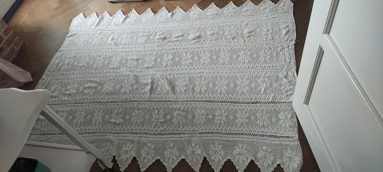 Hand gehaakt tafelkleed/sprei 135 bij 200 Cm Crèmekleur, Ophalen of Verzenden