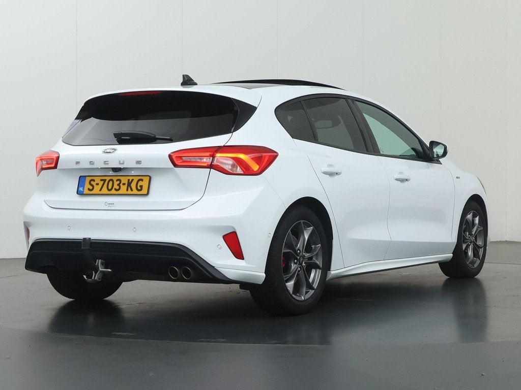 Ford Focus 1.0 EcoBoost St Line | Trekhaak | Panoramadak | W, Auto's, Ford, Gebruikt, Wit, Bedrijf, 3 cilinders