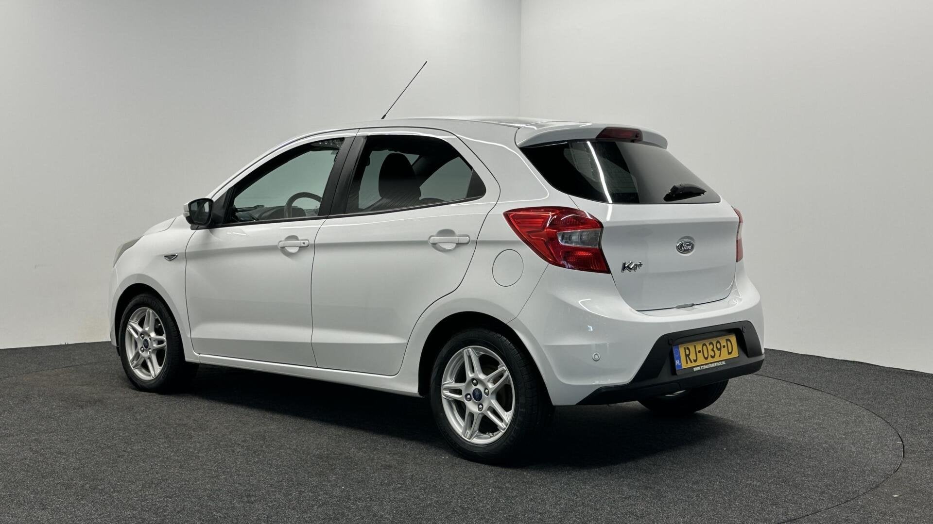 Ford Ka+ 1.2 Trend Ultimate AIRCO CRUISE LM, Auto's, 86 pk, 4 cilinders, Wit, Origineel Nederlands