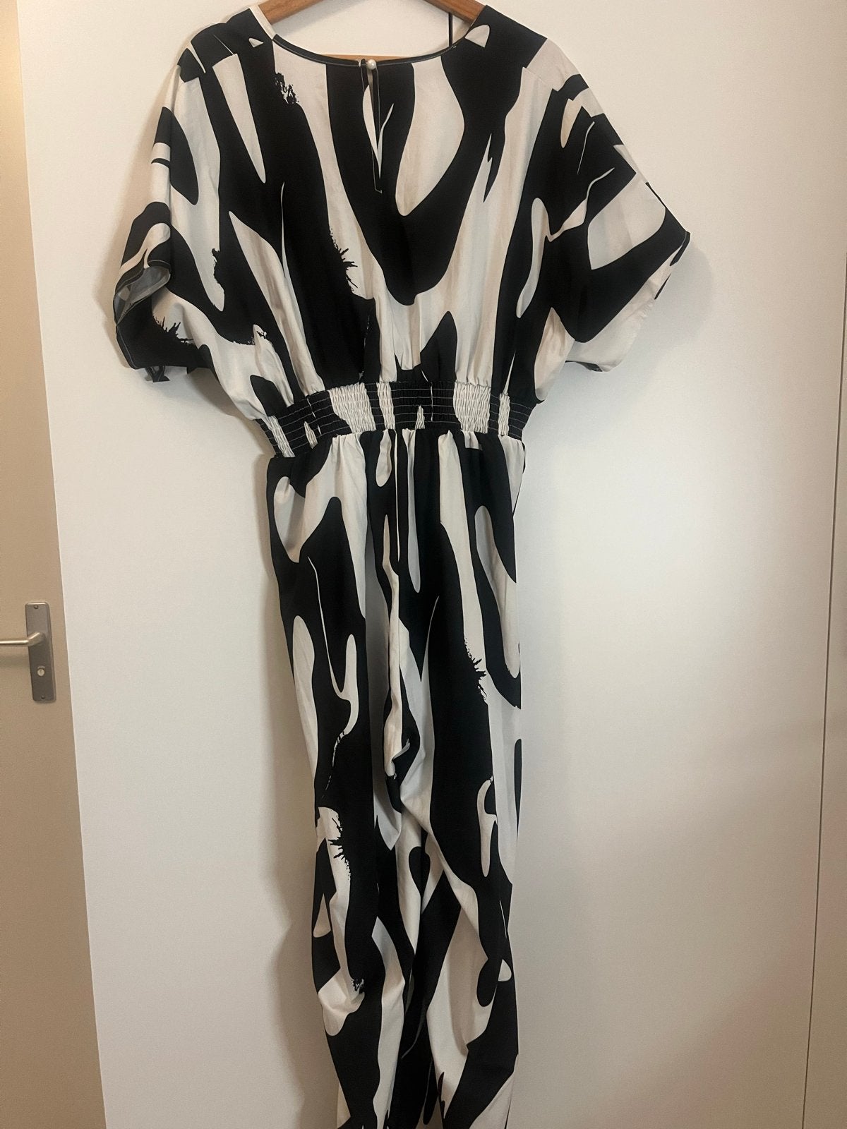 Modieuze jumpsuit maat XL - Zwart/Wit, Kleding | Dames, Ophalen of Verzenden, Zo goed als nieuw, Maat 46/48 (XL) of groter, Meerkleurig