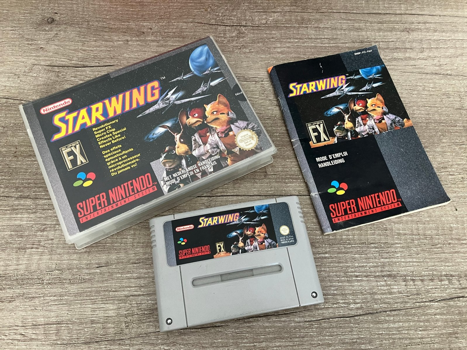 Starwing Super Nintendo SNES met doos en handleiding, Spelcomputers en Games, Games | Nintendo Super NES, Gebruikt, Shooter, 1 speler