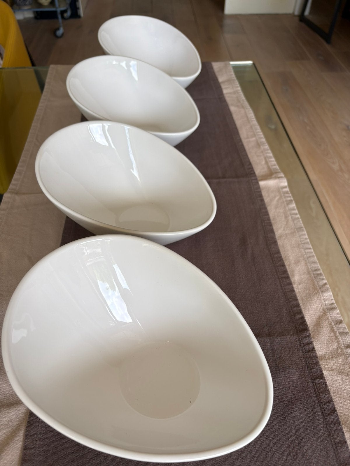 DESIGN BY ASA, 4 exclusieve schalen, wit, Ophalen, Effen, Aardewerk, Schaal of Schalen