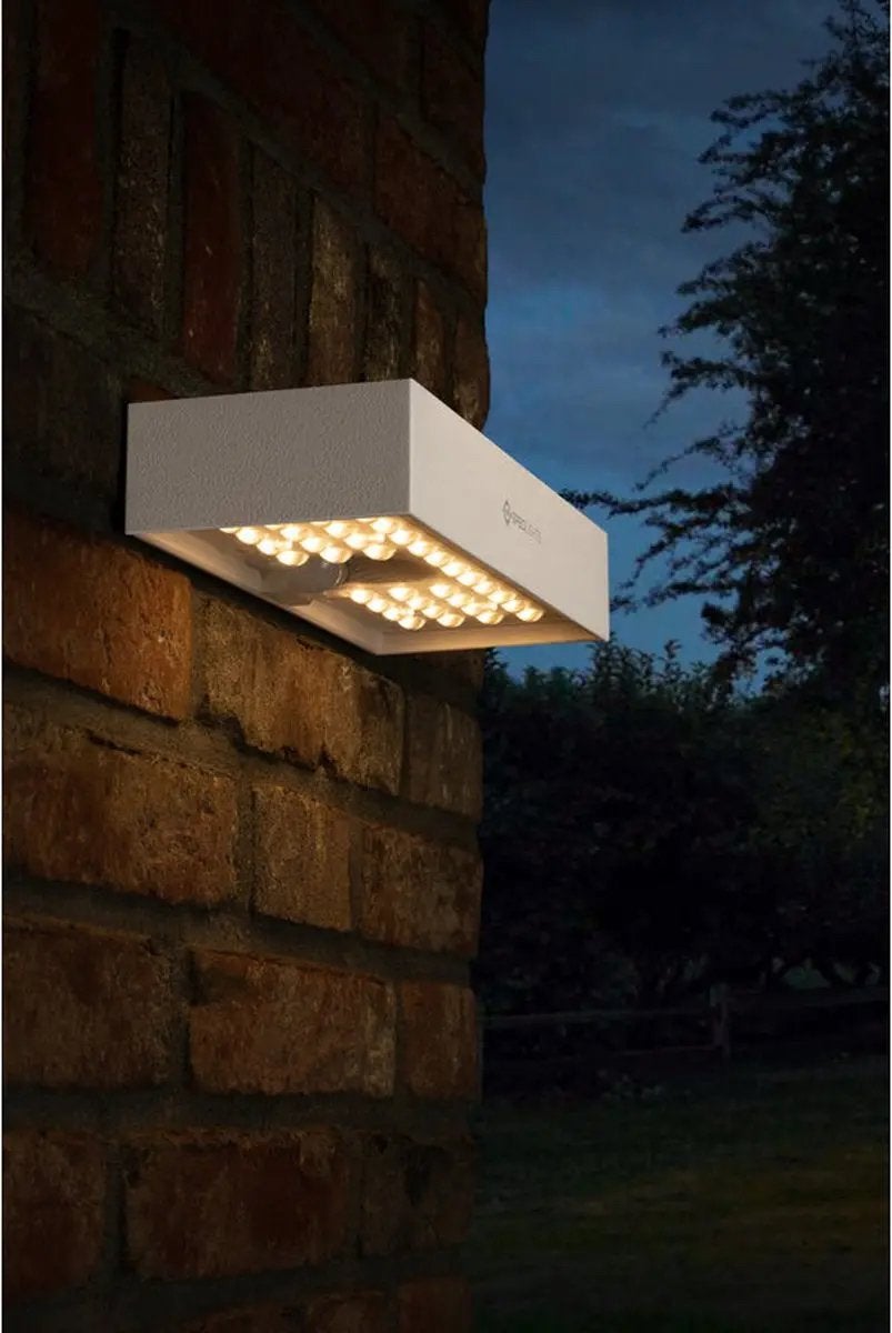Krachtige Solar Wandlamp Wit met Bewegingssensor – 900 Lumen, Bewegingssensor, Info@return2value.com, Staal, Minder dan 50 watt