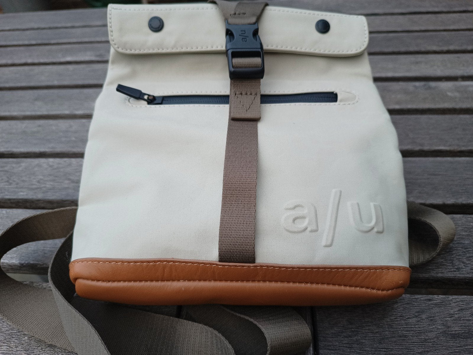 Aunts & Uncles Japan Tsu Crossbody Tas, Ophalen of Verzenden, Zo goed als nieuw, Beige, Schoudertasje