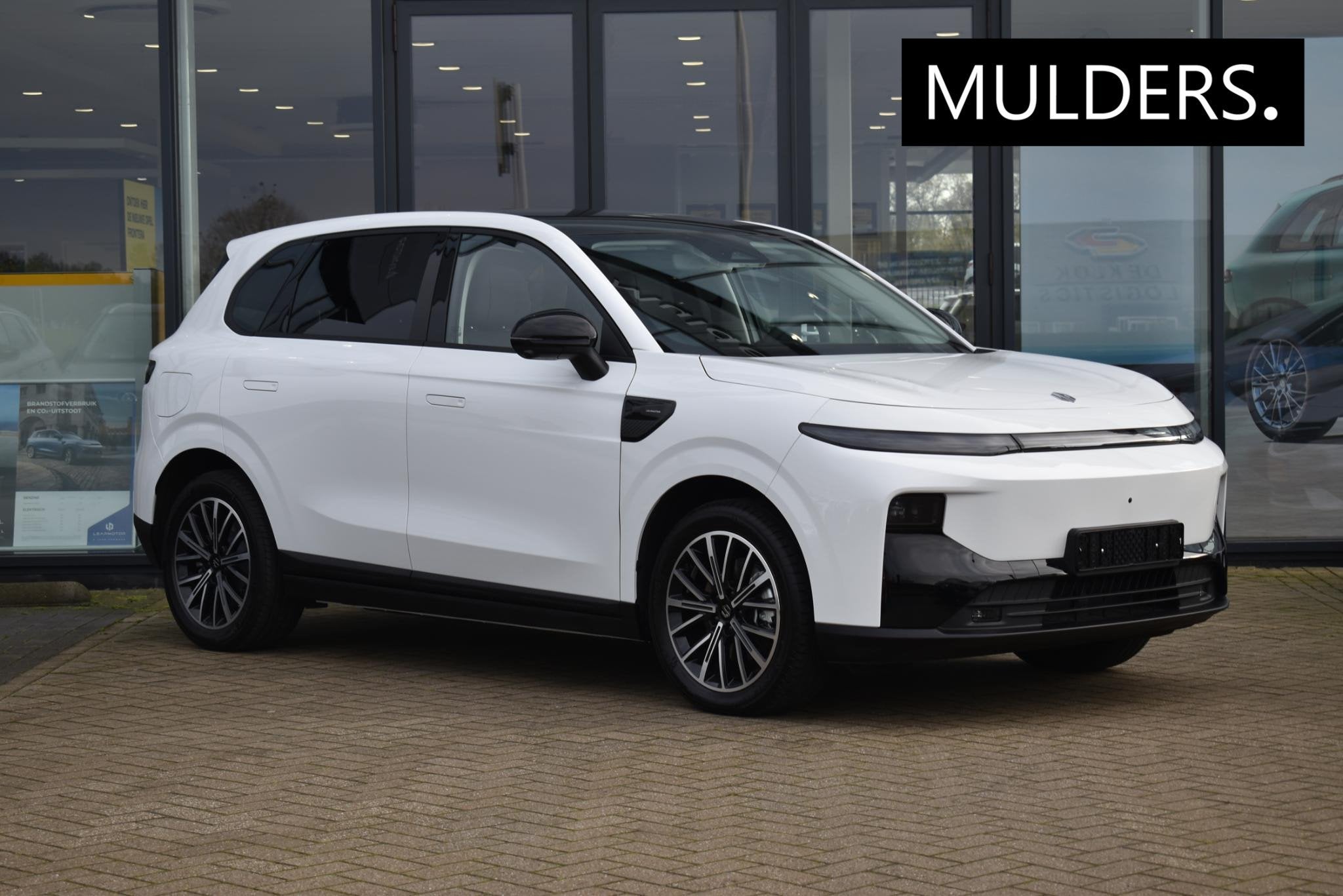Leapmotor B10 Design ProMax 67.1 kWh VOORRAAD KORTING, Auto's, 12 maanden, Achterwielaandrijving, Automatische klimaatregeling