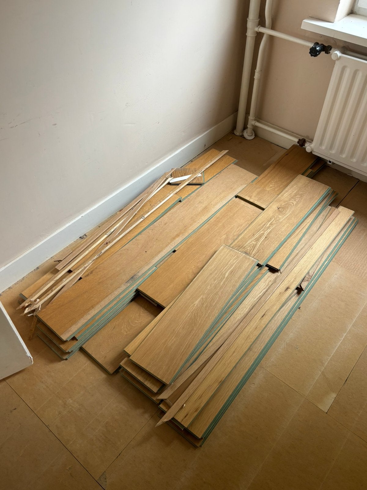 Circa 25m2 gebruikt laminaat, Doe-het-zelf en Verbouw, Vloerdelen en Plavuizen, Ophalen, Gebruikt, 50 tot 150 cm, 10 m² of meer