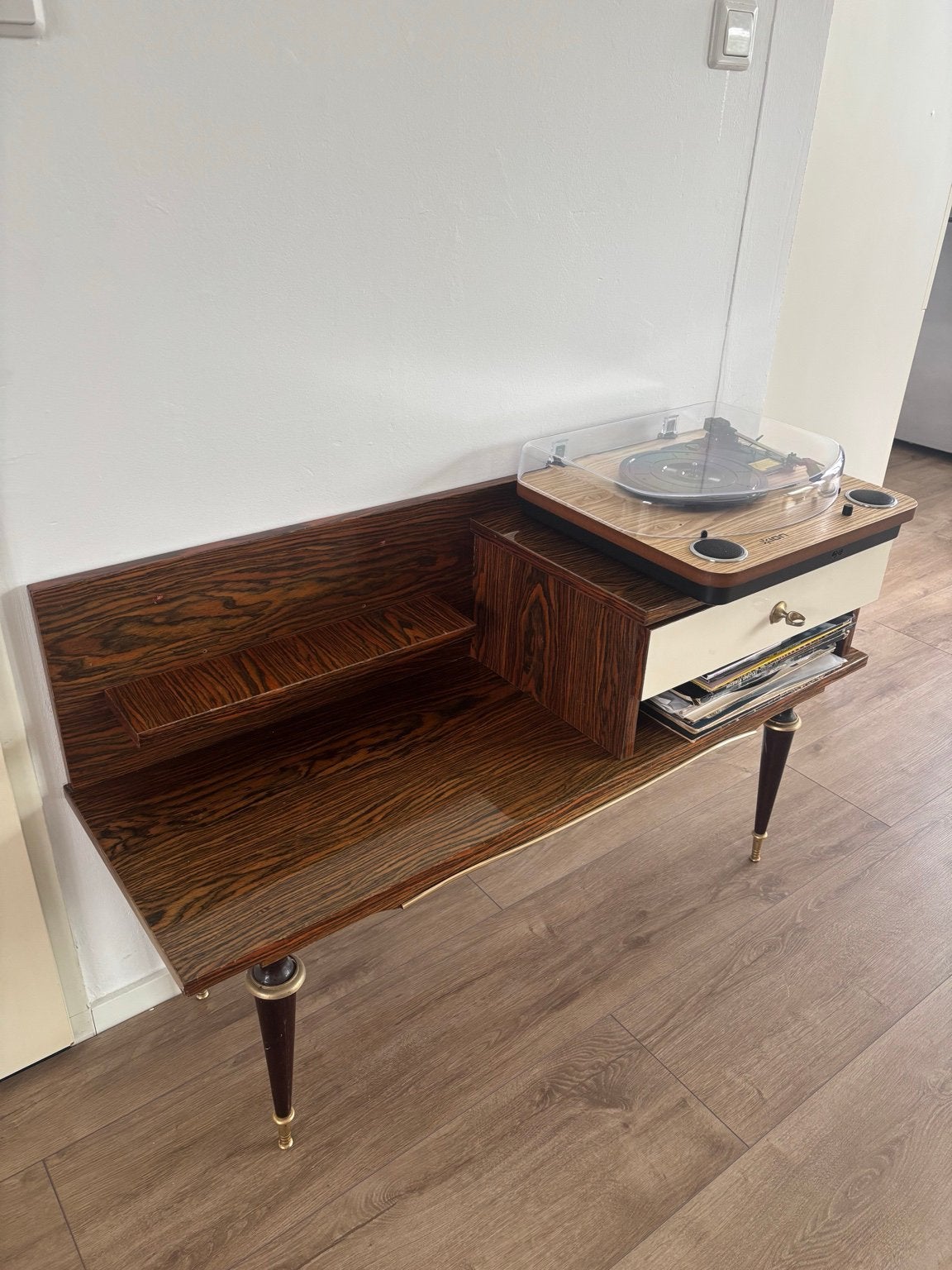 Foto 7 van Vintage retro platenspeler / telefoonkastje – mid century