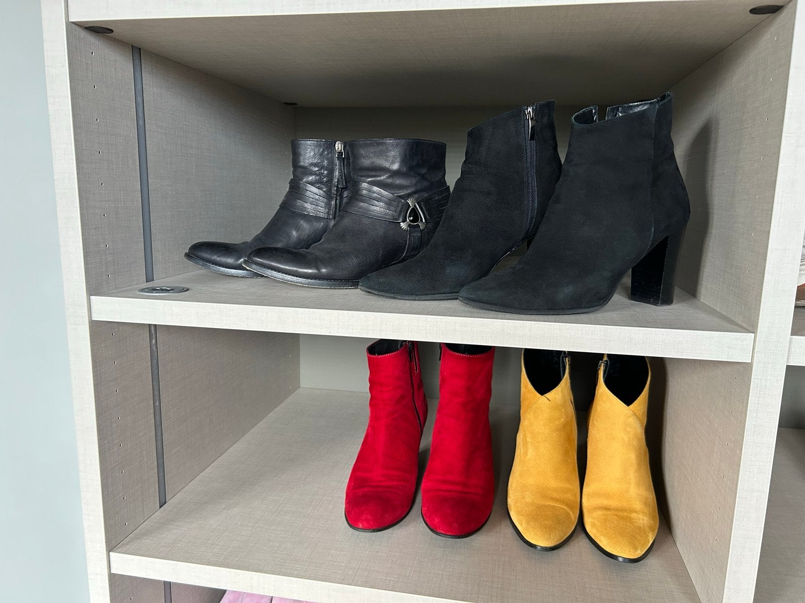 Diverse dameslaarzen en sneakers - Verschillende stijlen, Ophalen of Verzenden, Gedragen, Zwart, Lage of Enkellaarzen