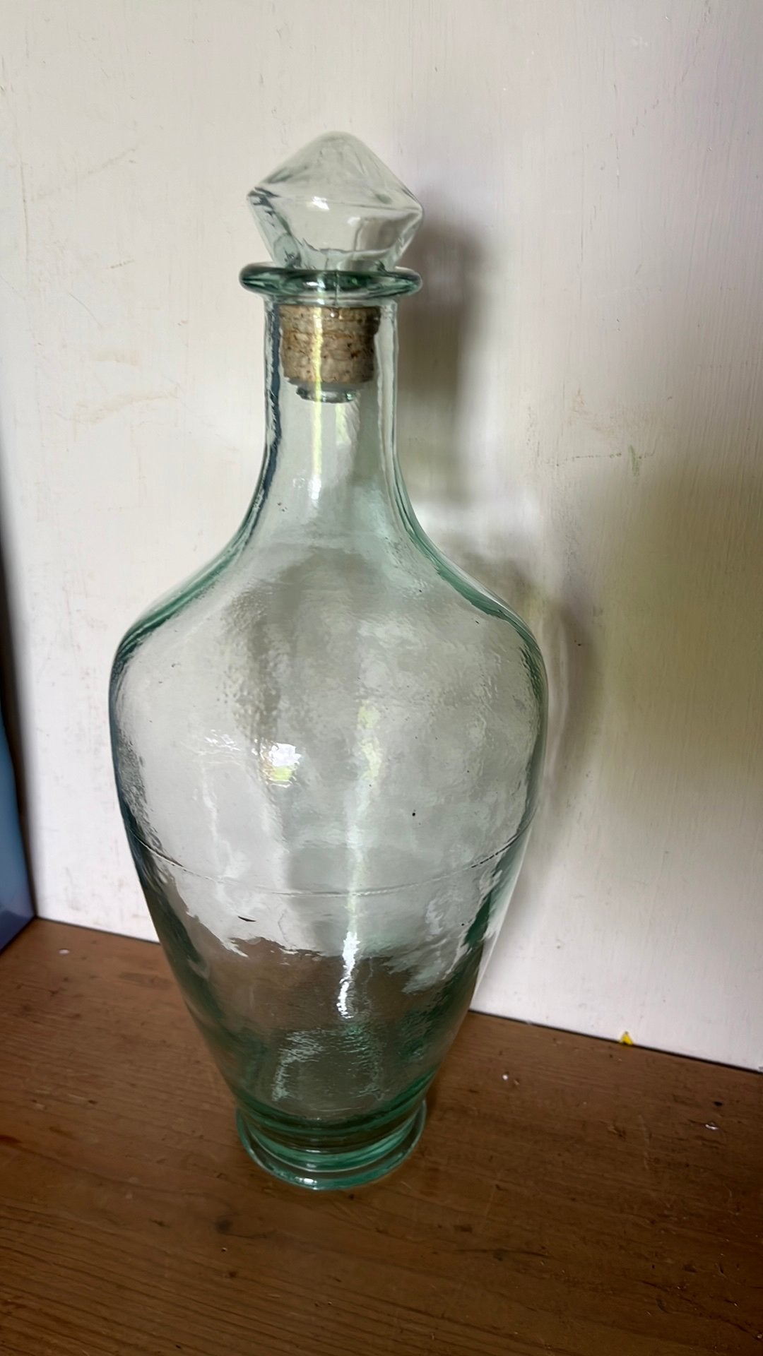 Lichtgroene karaf met glazen stop.  Glazen fles, Ophalen of Verzenden