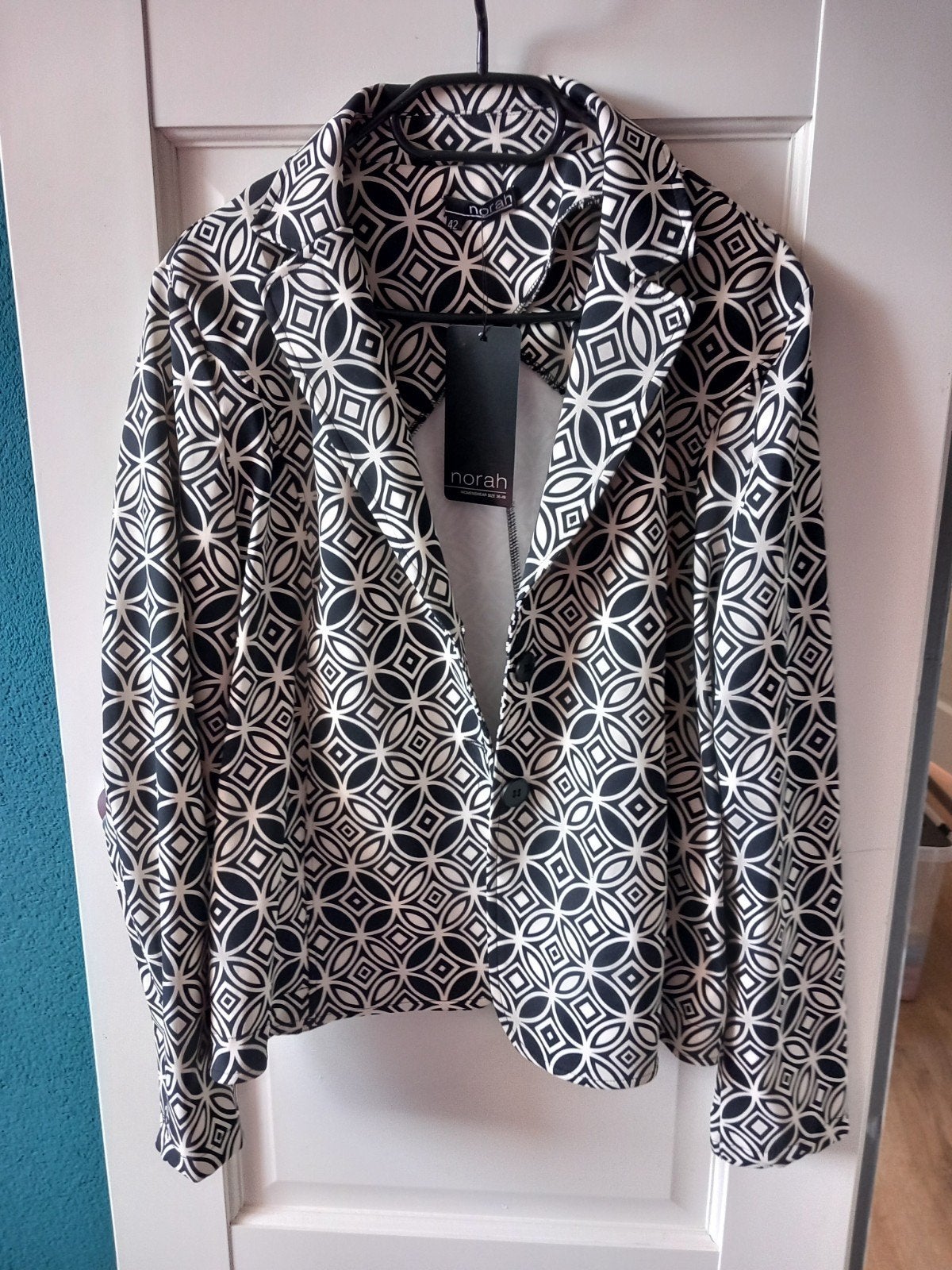 NIEUW leuk jasje van Norah te koop maat 42, Maat 42/44 (L), Nieuw, Ophalen of Verzenden, Norah