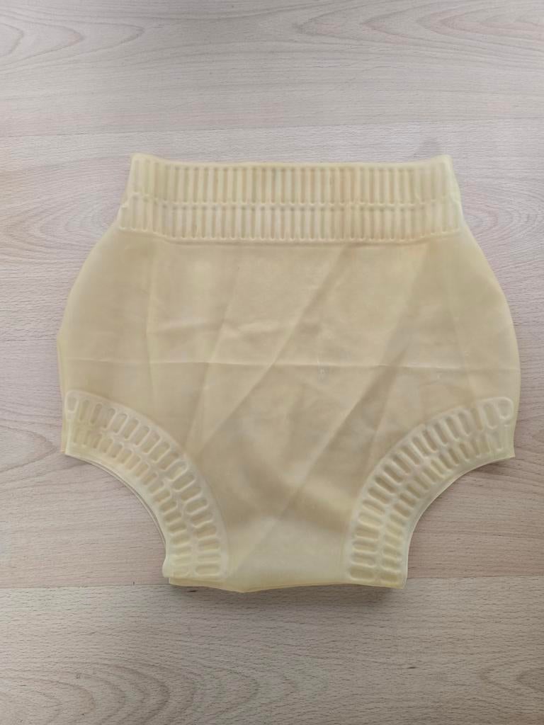 Latex boekje maat s, Verzenden