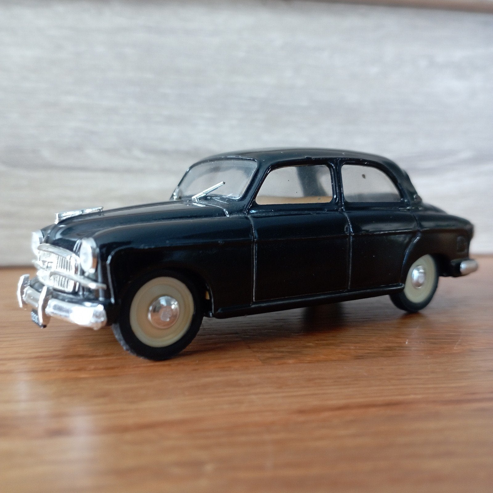 Fiat 1400B 1956-1958 1:43, Hobby en Vrije tijd, Ophalen of Verzenden