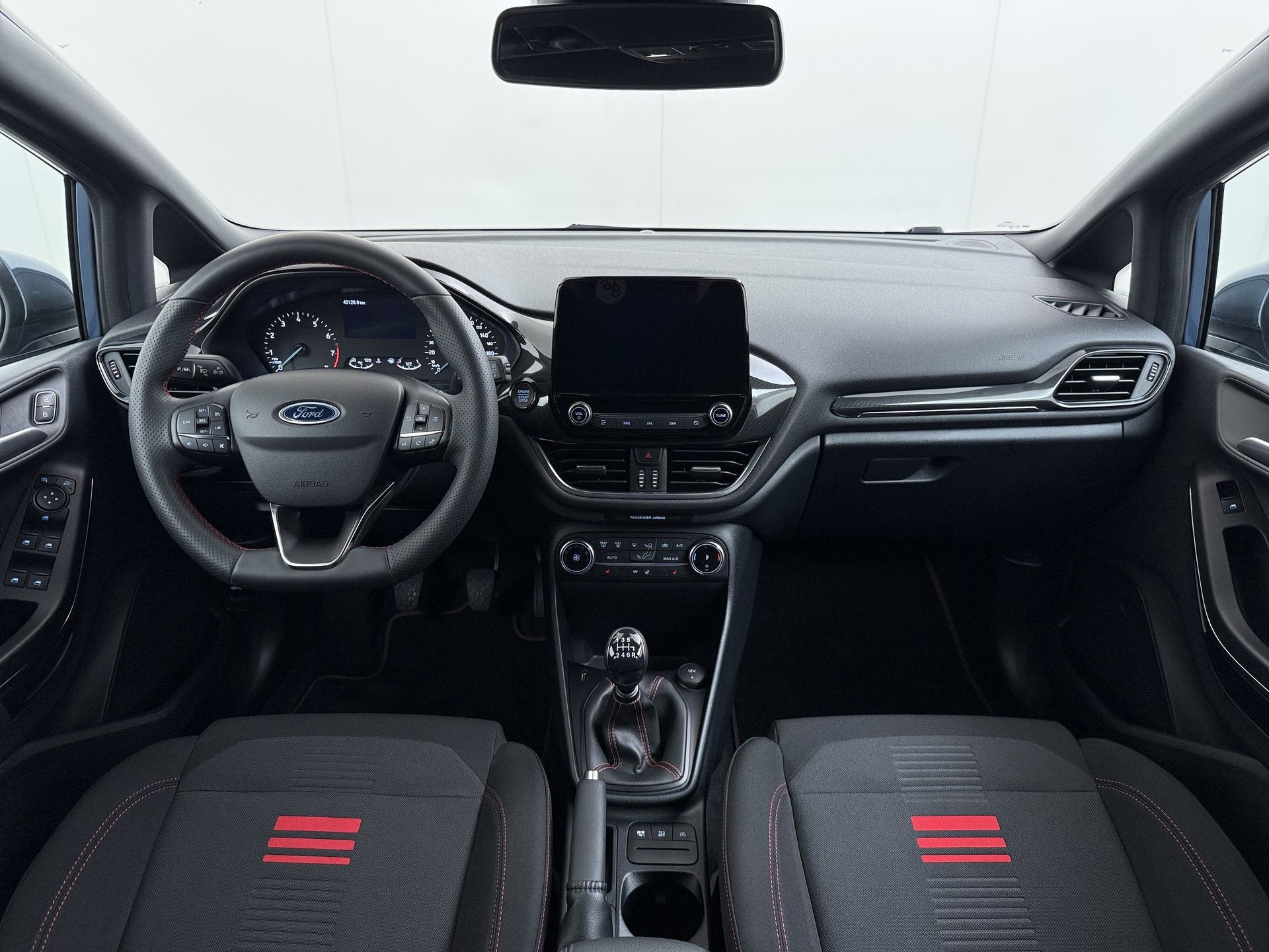 Ford Fiesta 1.0T 125PK Hybrid ST-Line Stoel+Stuur+Voorruitve, Voorwielaandrijving, Gebruikt, Lichtsensor, Blauw