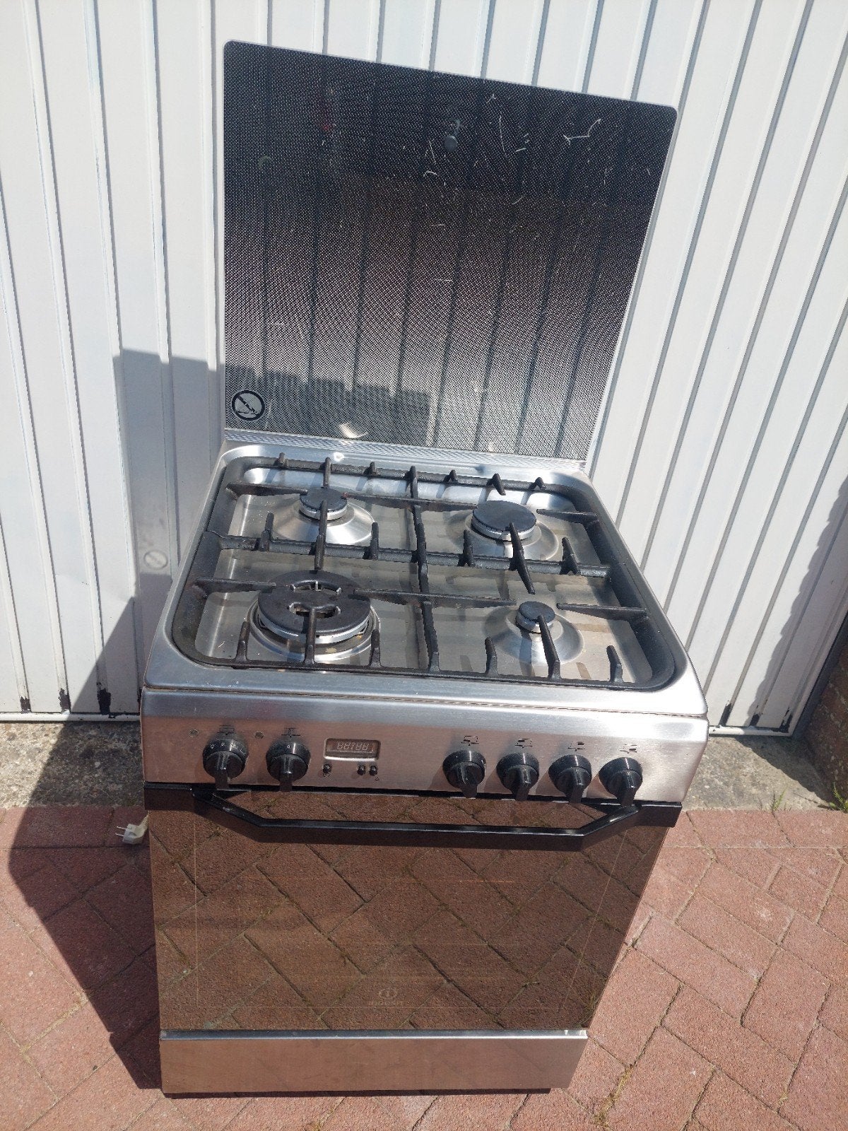 INDESIT   rvs   gasfornuis, Ophalen, Gebruikt, 4 kookzones, Gas