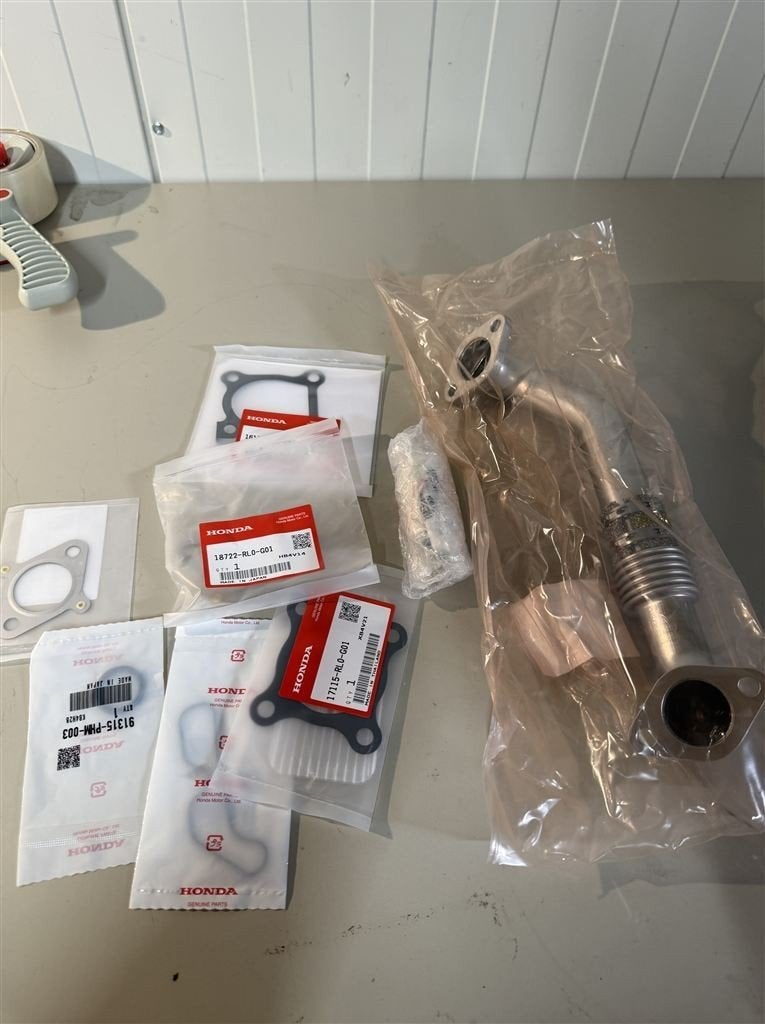 nieuwe originele honda egr pijp reparatieset accord crv 2.2, Ophalen of Verzenden, Nieuw