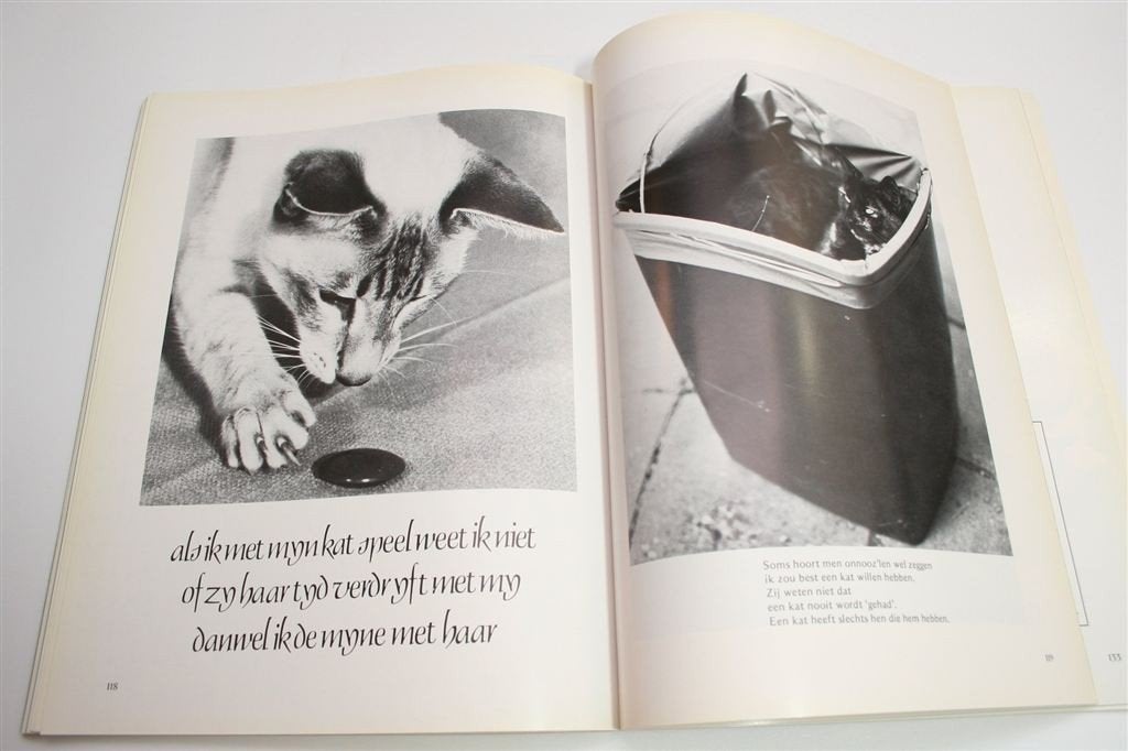Een Kat is een Kat — Kattenvaria [1e Druk, 1983], Ophalen of Verzenden, Gelezen, Katten