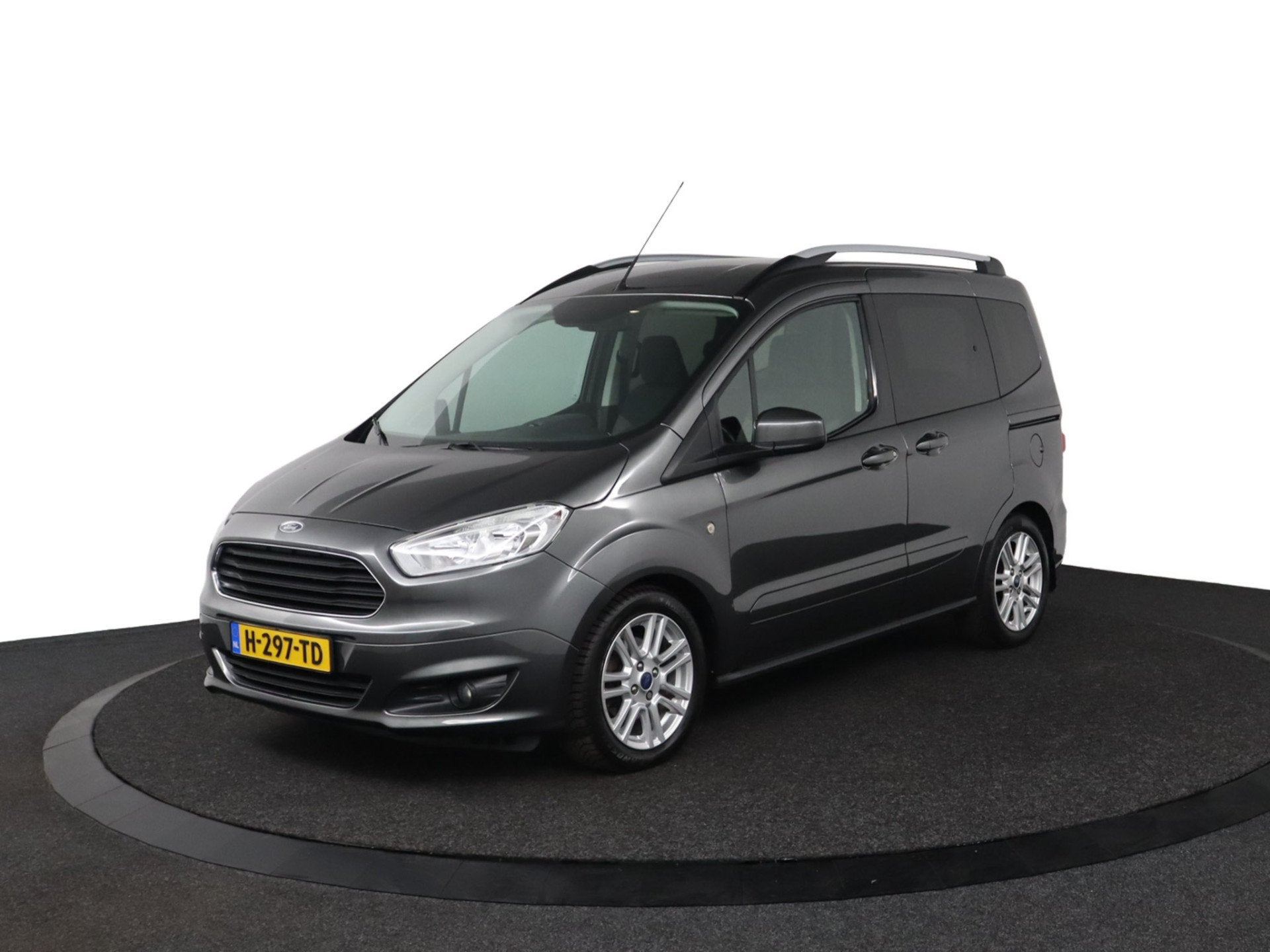 Ford Tourneo Courier 100pk titanium (bj 2017), Auto's, Ford, Voorwielaandrijving, Gebruikt, Euro 6, Bedrijf