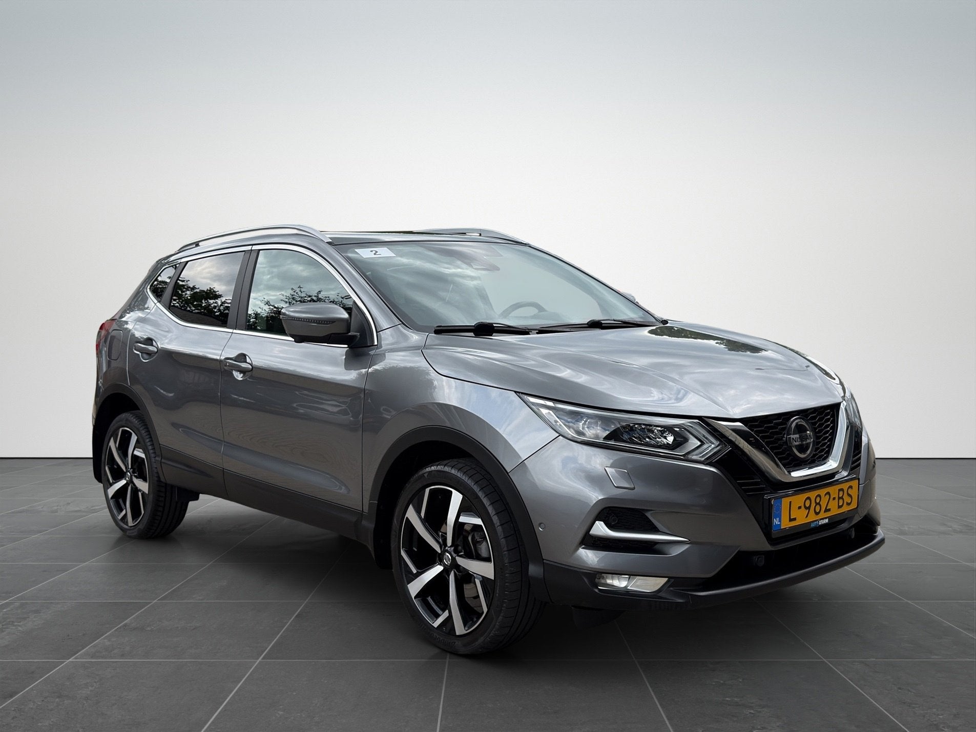 Nissan Qashqai 1.3 DIG-T Tekna Pano|Camera|Lane|Adaptive, Voorwielaandrijving, Dealer onderhouden, 687 kg, Gebruikt