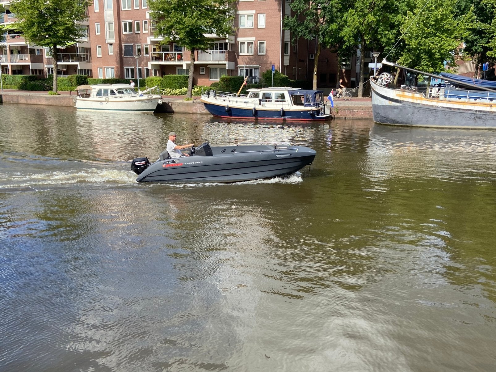 Pioner 16 explorer wide special edition, Ophalen, Zo goed als nieuw, Overige materialen, Buitenboordmotor