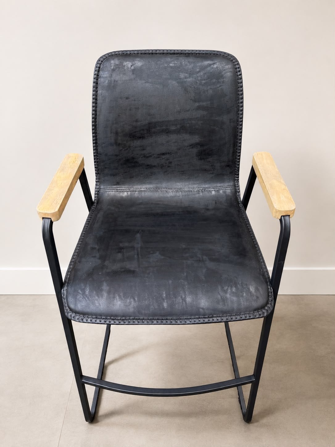 6 stevige industriële barstoelen met armleuningen, Ophalen, 5 krukken of meer, 60 tot 90 cm, Zo goed als nieuw