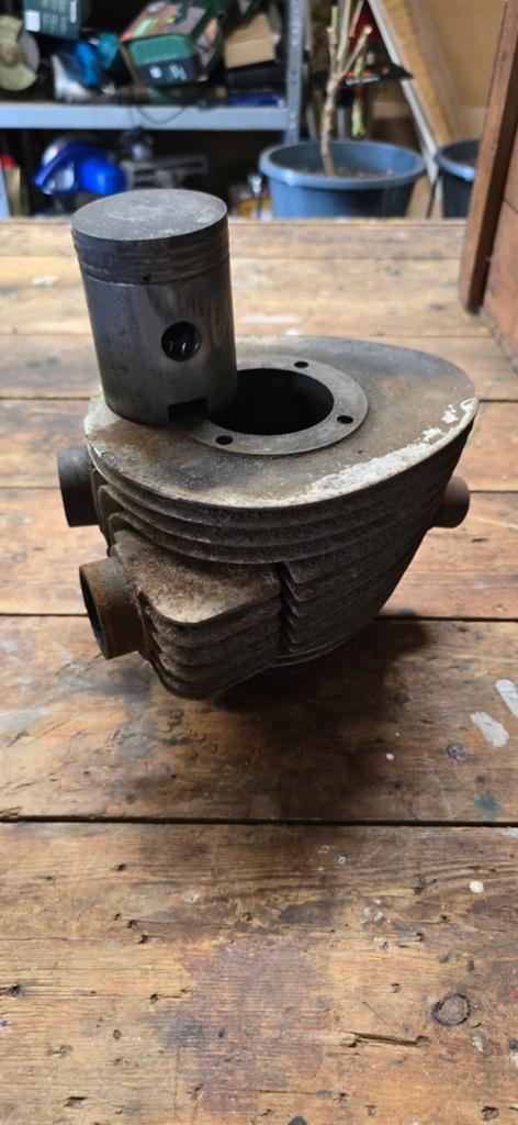Cilinder Victoria 250cc / Sparta 250cc (gebruikt), Motoren, Ophalen of Verzenden
