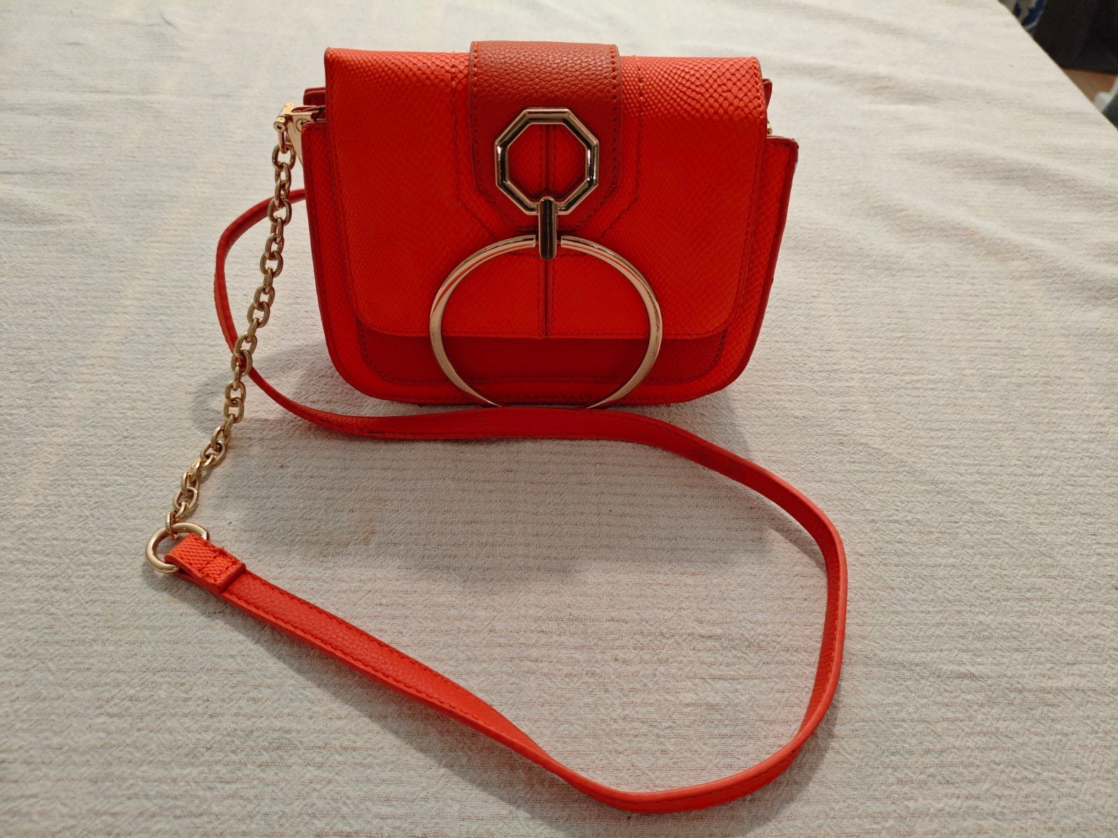River Island Oranje Schoudertasje met Gouden Details, Ophalen of Verzenden, Nieuw, Oranje, Schoudertasje