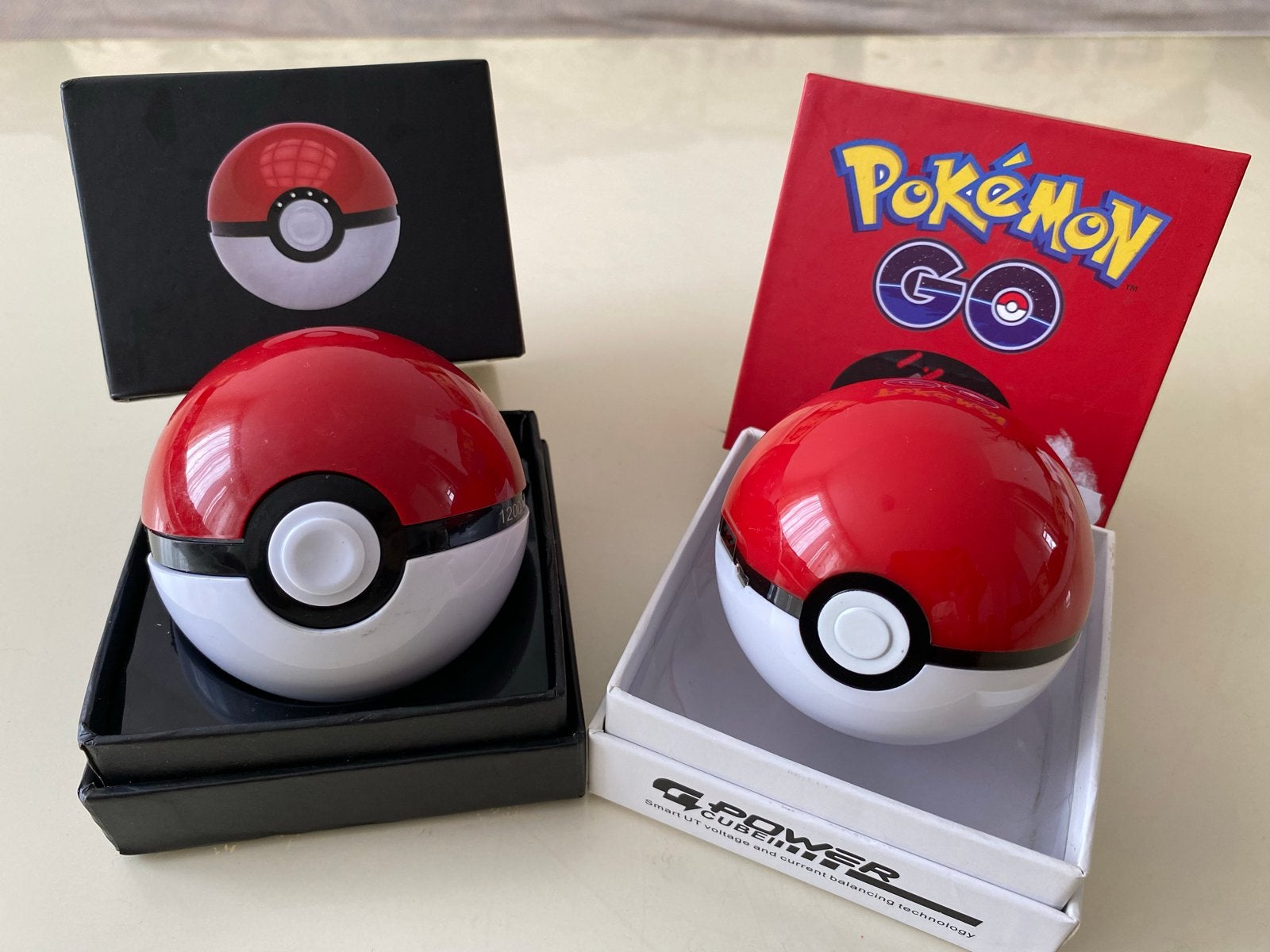 Pokémon Go Powerbank Pokeball 12000 mAh, Ophalen of Verzenden, Nieuw