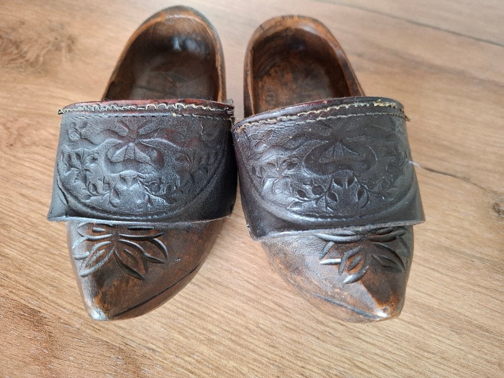 Prachtige antieke houten kinderklompjes, Ophalen of Verzenden