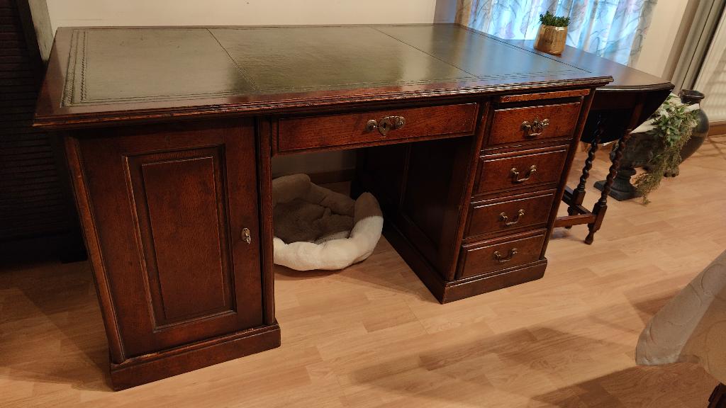 Antieke engelse bureau, Ophalen