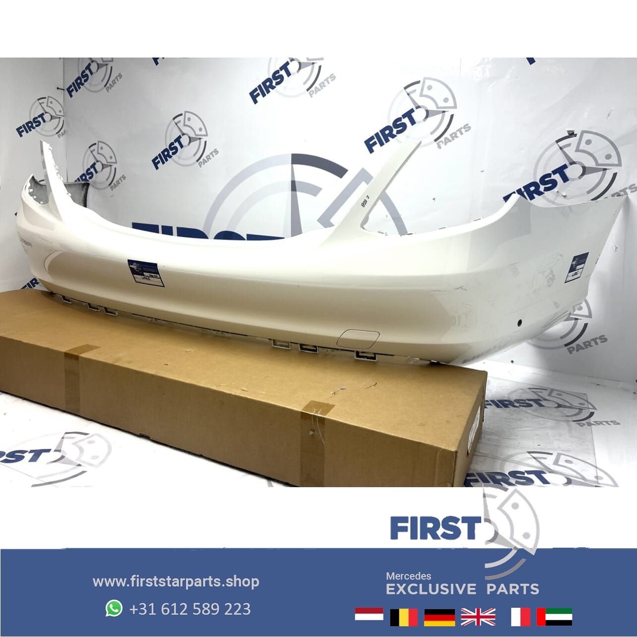 W205 achterbumper Mercedes C Klasse 2014-2019 wit/zwart/grij, Gebruikt, -, Ophalen of Verzenden, Achter