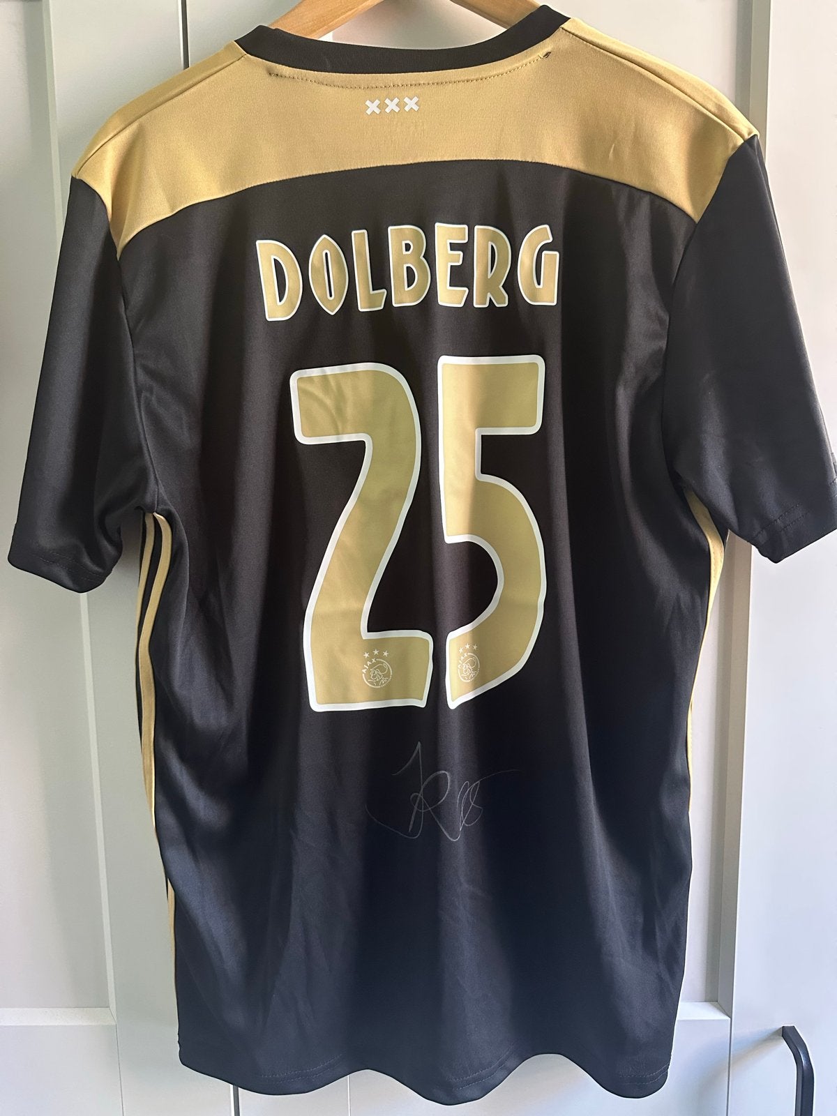 Kasper Dolberg gesigneerd Ajax-uitshirt 2018/2019, Ophalen of Verzenden, Zo goed als nieuw, Maat 52/54 (L), Zwart