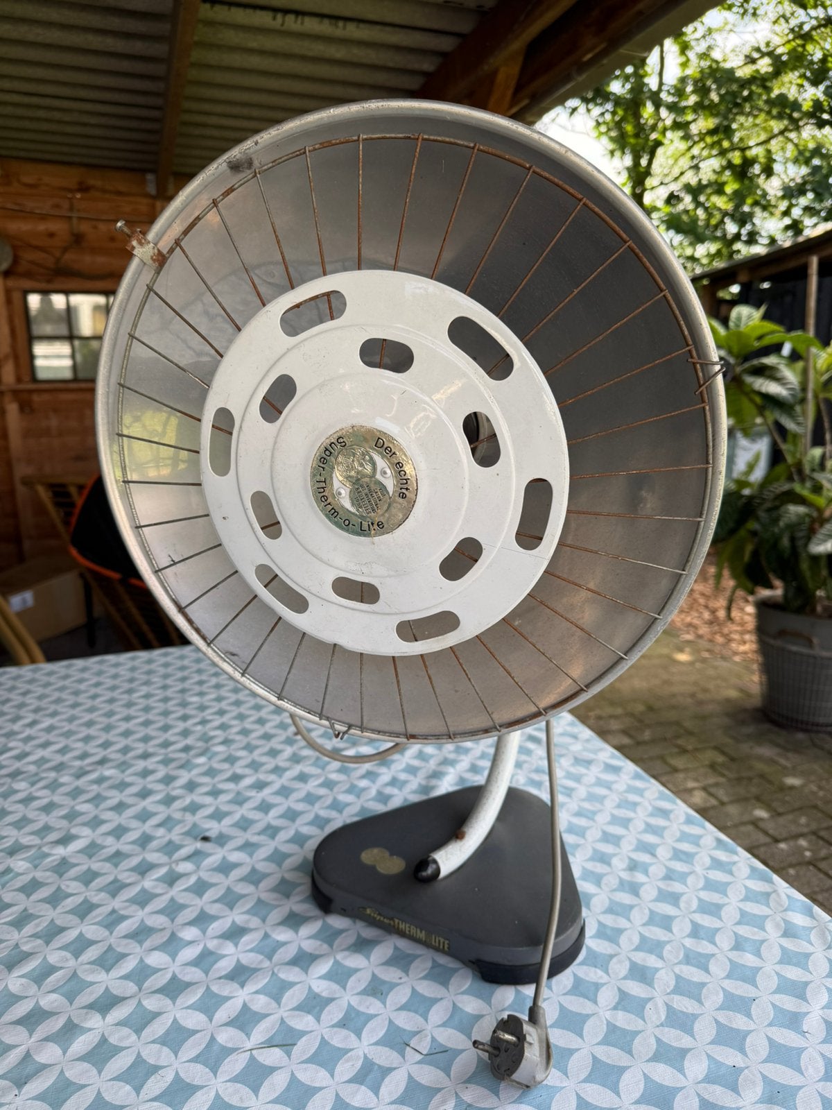 Oude warmtelamp 1, Ophalen