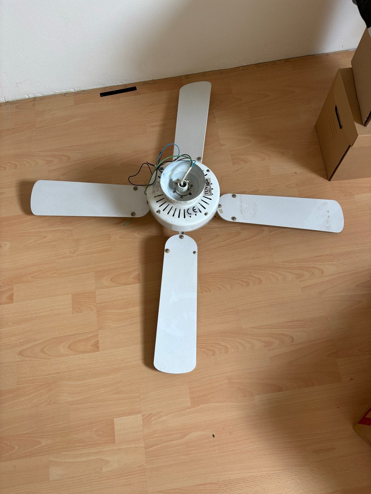 Witte Plafondventilator met 4 Bladen, Witgoed en Apparatuur, Ventilatoren, Ophalen, Gebruikt, Plafondventilator