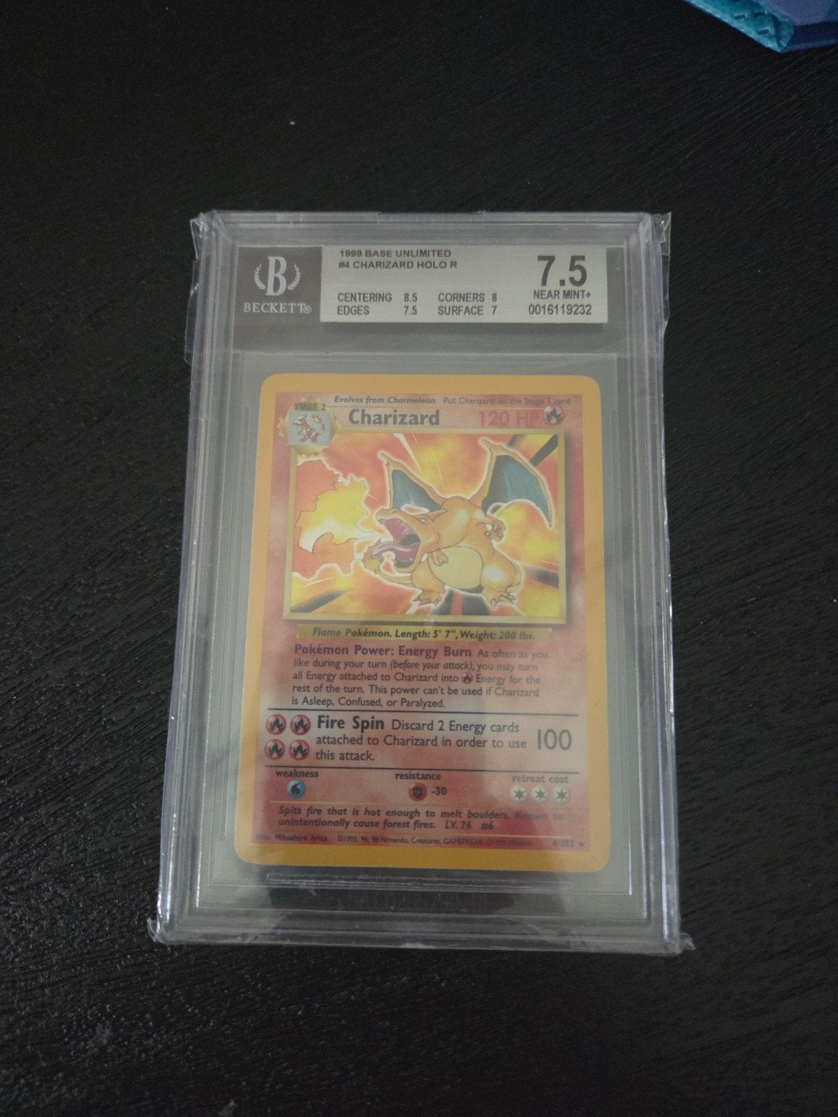 Pokémon Charizard 1999 Base Unlimited BGS 7.5 Graded Kaart, Verzenden, Zo goed als nieuw