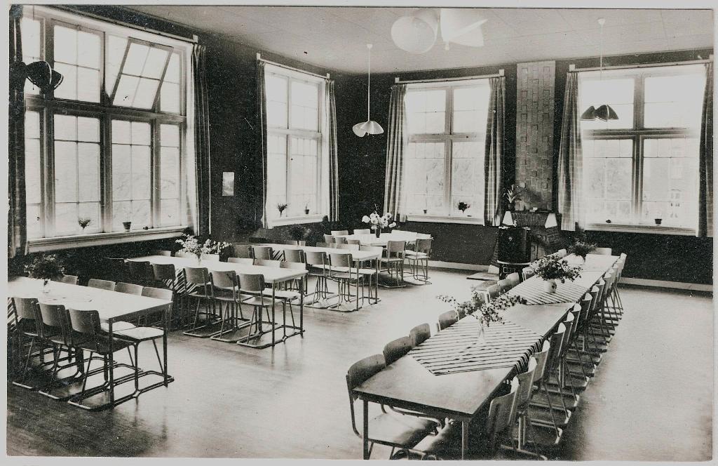 Terborg Gld, Eetzaal Jeugdherberg St. Joris, gelopen 1958, Verzamelen, Ansichtkaarten | Nederland, Verzenden, 1940 tot 1960, Gelopen